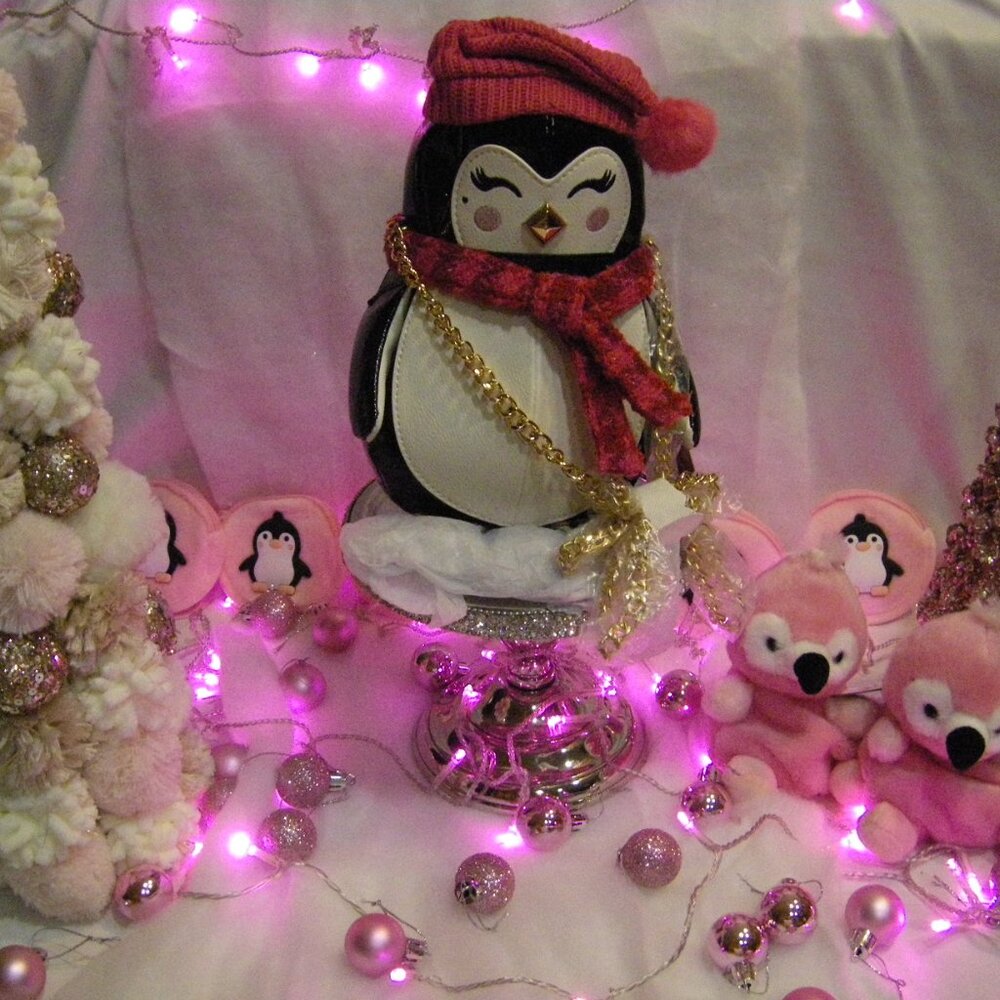 Betsey Johnson Kitsch Break The Ice Multi Crossbody Bag Penguine NWT - Picture 13 of 16